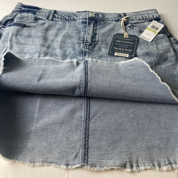 Democracy Plus Ab Solution  Frayed Hem Destructed Denim Mini Skirt Size 18W New - Picture 9 of 15